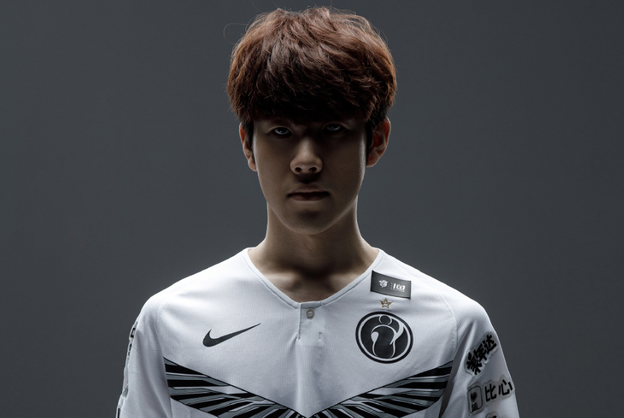 斑马凭借其 斑马凭借其