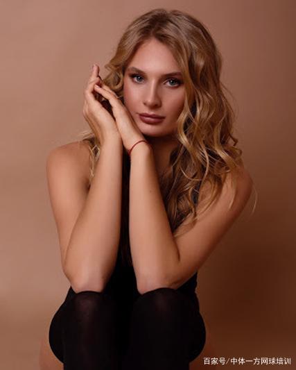 引领足球产 引领足球产